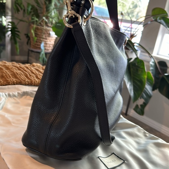 Pre owned Gucci black leather bag with interlocking G logo - Picture 5 of 14